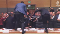 Video: Masovna tuča u turskom parlamentu