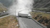 Kamionu otkazale kočnice, vozač pomoću posebne zaustavne trake spriječio tragediju (VIDEO) 