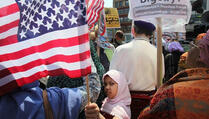 Upitnik za muslimane u SAD-u: Tučete li svoju ženu?