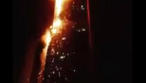 Veliki požar u Dubaiju: Gori soliter visok 300 metara (VIDEO)