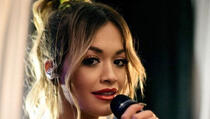 Rita Ora šokirala obožavatelje: Pjevačica se pojavila bez jednog zuba?