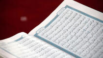 Kanada: U džamiju ostavljen falsifikovan Kur'an i uvredljiva poruka