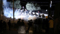 Izraelska policija ranila 13 Palestinaca u blizini džamije Al-Aksa