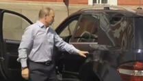 Pogledajte kako Putin štiti suprugu - ljubav svog života! (VIDEO)