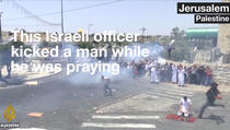 ŠOKANTAN SNIMAK: Izraelski vojnik čizmom na Palestinca dok se moli (VIDEO)