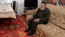 Ima 121 godinu: Najstariji Rus ponovo može čitati Kur'an