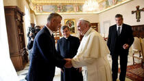 Papa Franjo dočekao Hashima Thaçija