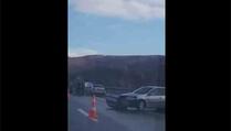 Sedam vozila učestvovalo u saobraćajnoj nesreći na autoputu (VIDEO)