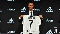 Ronaldo u Torino donosi mašinu od dva miliona dolara (VIDEO)