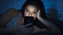 Korištenje mobitela prije spavanja negativno utječe na dobar san