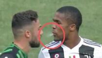 Čeka ga velika kazna: Fudbaler Juventusa pljunuo protivnika u lice (VIDEO)