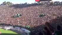 Zašto ne modernom fudbalu: Pogledajte navijače Raja Casablance i bit će vam jasno (VIDEO)