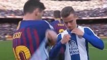 RAZMJENIO DRES SA MESIJEM: Mladi fudbaler napravio neoprostivu grešku (VIDEO)