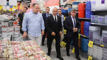 Haradinaj: Zadovoljan sam kad čujem da su takse pospješile lokalnu proizvodnju