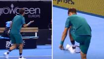Teniser šutao nogom mrežu, krenuo na sudkinju, urlikao... (VIDEO)