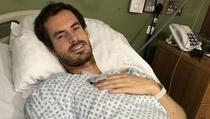 Murray objavio sliku iz bolnice: “Sad imam metalni kuk” (FOTO)