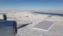 Niko ne zna kuda plovi najveći ledenjak na svijetu (VIDEO)