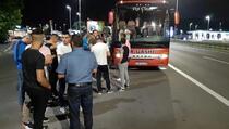 NOVO DIVLJAŠTVO U SRBIJI: Kod Beograda napadnut autobus sa Kosova