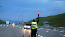 Vozači na Kosovu koriste Viber kako bi pobjegli od policije (VIDEO)