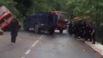 Pogledajte trenutak kada je Policija Kosova srušila srpske barikade (VIDEO)