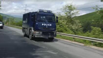 Akcija PK na sjeveru: Povrijeđeni policajci, pritvoreno 19 policijskih službenika