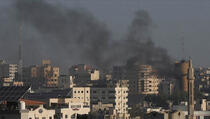 U izraelskim napadima ubijena 32 Palestinca, likvidirano šest članova iste obitelji...