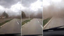 Oluja poput tornada poharala Srbiju, dvije osobe poginule (VIDEO)