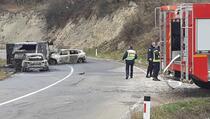 Opljačkano vozilo za prevoz novca kod Leposavića, ima povređenih (FOTO/VIDEO)
