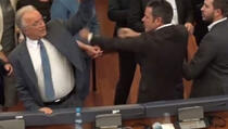 Poslanici Haliti i Dreshaj osuđeni za napad na kolegu Gashija (VIDEO)