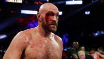 Tyson Fury krvario od treće runde, ali jednoglasnom odlukom sudija pobijedio Wallina