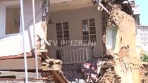 Prizren: Srušila se stara kuća, dvije osobe povređene (VIDEO)