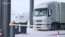 Kamioni ulaze iz Srbije na Kosovo, Beograd optužuje za 'novu blokadu'
