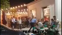 Brutalna tuča policajaca i građana u Uroševcu (VIDEO)