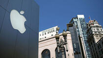 Apple je prva američka kompanija s vrijednosti od tri biliona dolara
