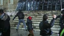 Neredi u Tirani zbog smrti 25-godišnjaka, povrijeđeno više osoba
