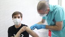 Počela vakcinacija protiv koronavirusa u Srbiji, prva vakcina za premijerku