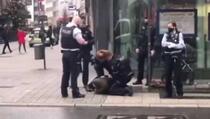 Njemačka: Policajci muslimanki stavili lisice i oborili je na pod zbog nenošenja maske