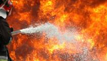 Deset osoba povrijeđeno u požaru u Uroševcu