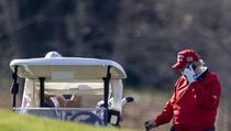 Procurila urnebesna snimka Donalda Trumpa za vrijeme partije golfa
