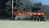 Kosovo Polje: Nije dobio platu, pa zapalio gazdin autobus