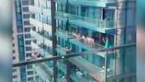 Ruskinje se gole snimale na balkonu pa ubrzo uhapšene