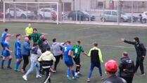 U žestokom obračunu fudbalera španskih niželigaša učestvovali i navijači