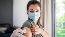 Mogu li vakcine protiv koronavirusa mijenjati DNK i učiniti muškarce i žene neplodnim?