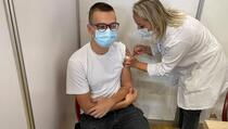 Na Kosovu vakcinisan prvi 16-godišnjak protiv COVID-19