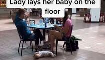 Snimak koji je šokirao: Ostavili bebu da leži na hladnom podu u tržnom centru