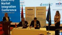 Kosovo i Albanija potpisali memorandum o saradnji u oblasti električne energije