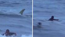 Zastrašujući snimak susreta surfera i ajkule: Kada pogledate smrti u oči...