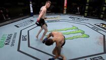 Bivši UFC prvak doživio najbrutalniji poraz: Nepomično ostao ležati nekoliko minuta