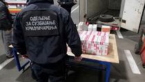 Carinici pronašli preko 2.000 paklica cigareta u autobusu iz Prizrena