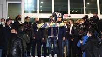 Mesut Ozil stigao u Istanbul: Uvijek sam navijao za Fenerbahče, ovo je ostvarenje sna